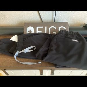 Men’s Figs Tansen Jogger Scrub Pants in size XS